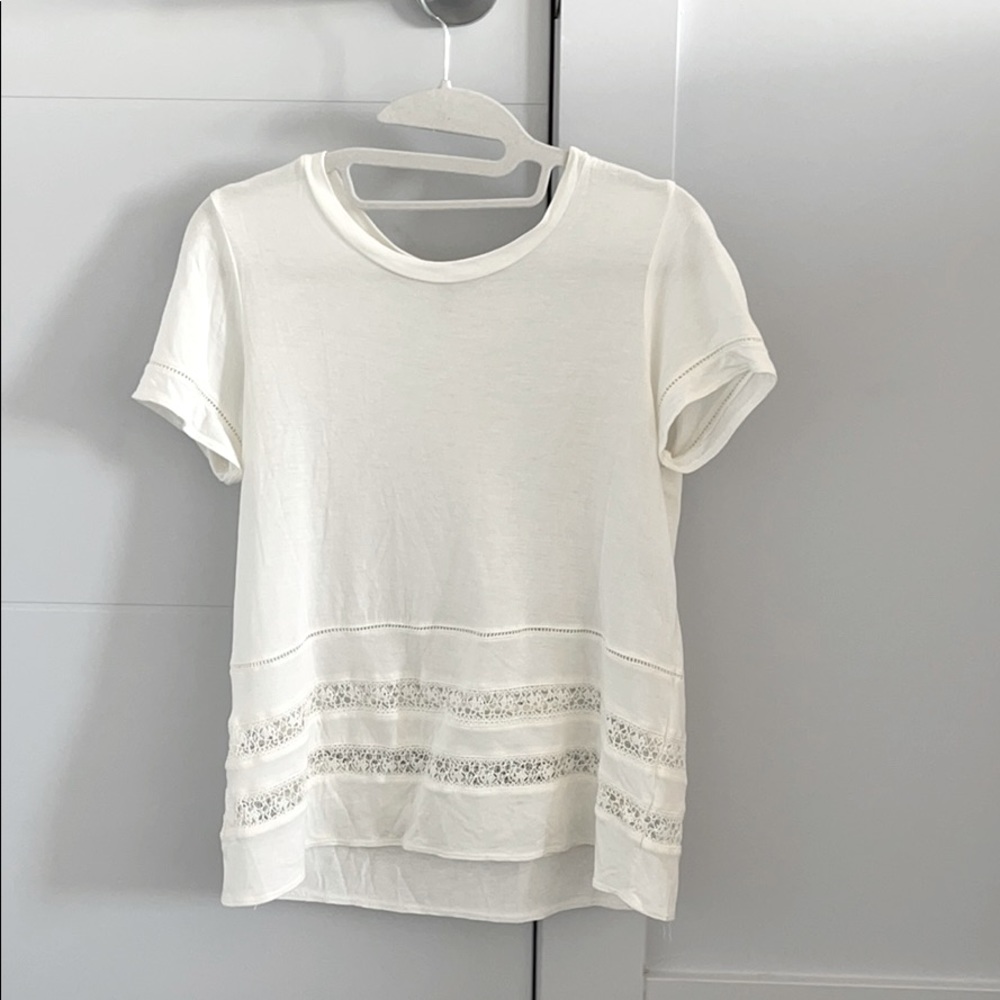 Aritzia Wilfred T-shirt with crochet detail - xs